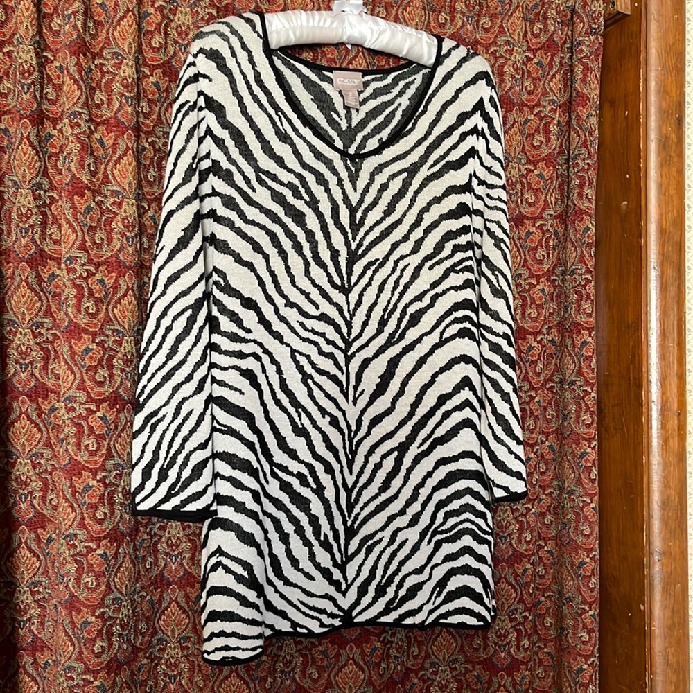 Chico’s 2 Animal print cozy sweater Excellent condition Black;Light Silvery Gray